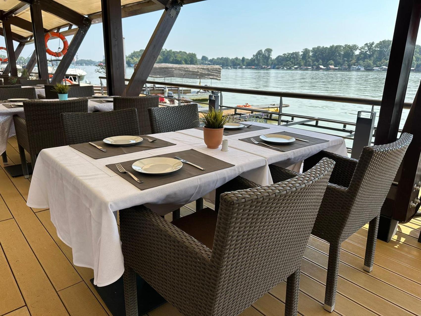 Kame Hotel Belgrade,贝尔格莱德凯美酒店 Ledine ภายนอก รูปภาพ